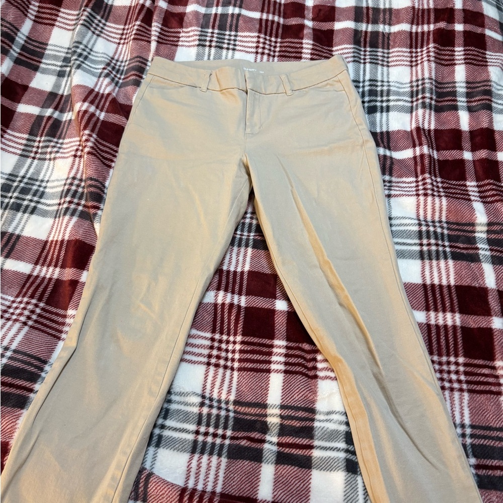 Old Navy Women's Straight Leg Jeans in Tan